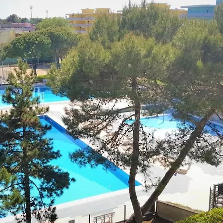 With Balcony In A With Pool Apartamento